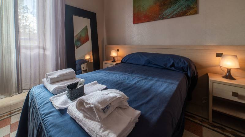 Hotel-Reyes-Rome-Rooms-IMG-11